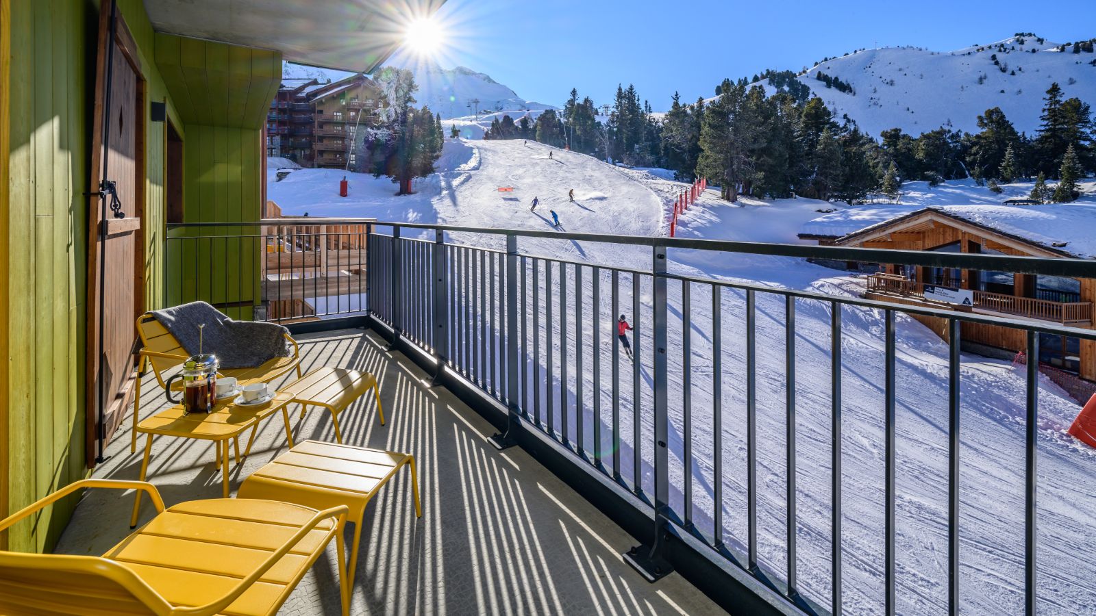 Luxury-ski-Chalet-Les-Arcs-Suite-Luk-Oxford-Ski-Balcony.jpg