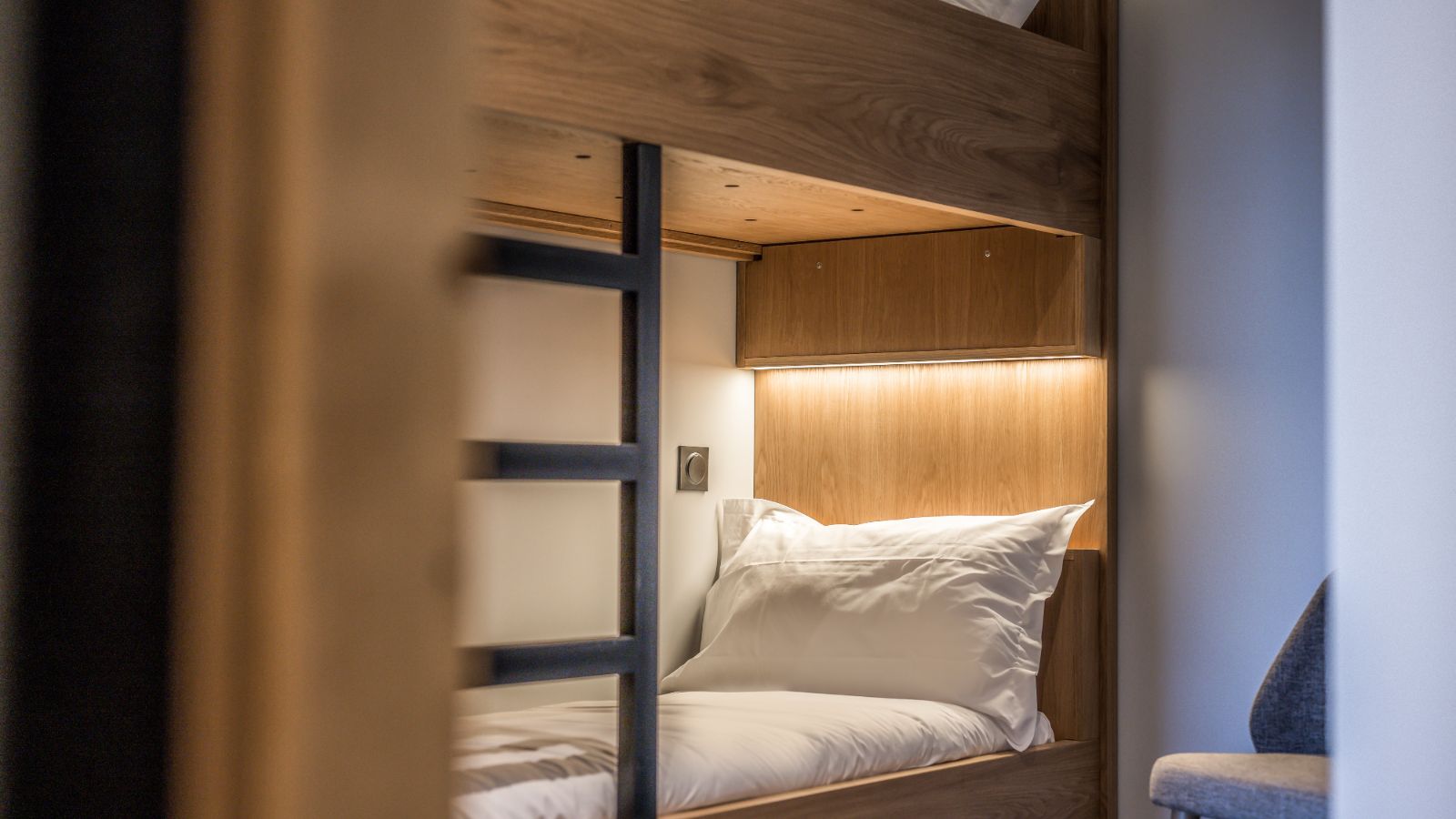 Luxury-Ski-Chalet-Les-Arcs-Suite-Yogi-Oxford-Ski-Bunkroom.jpg