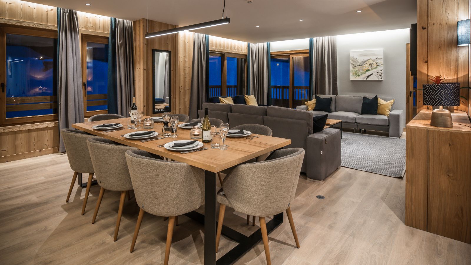 Luxury-Ski-Chalet-Les-Arcs-Suite-Yogi-Oxford-Ski-Dining.jpg