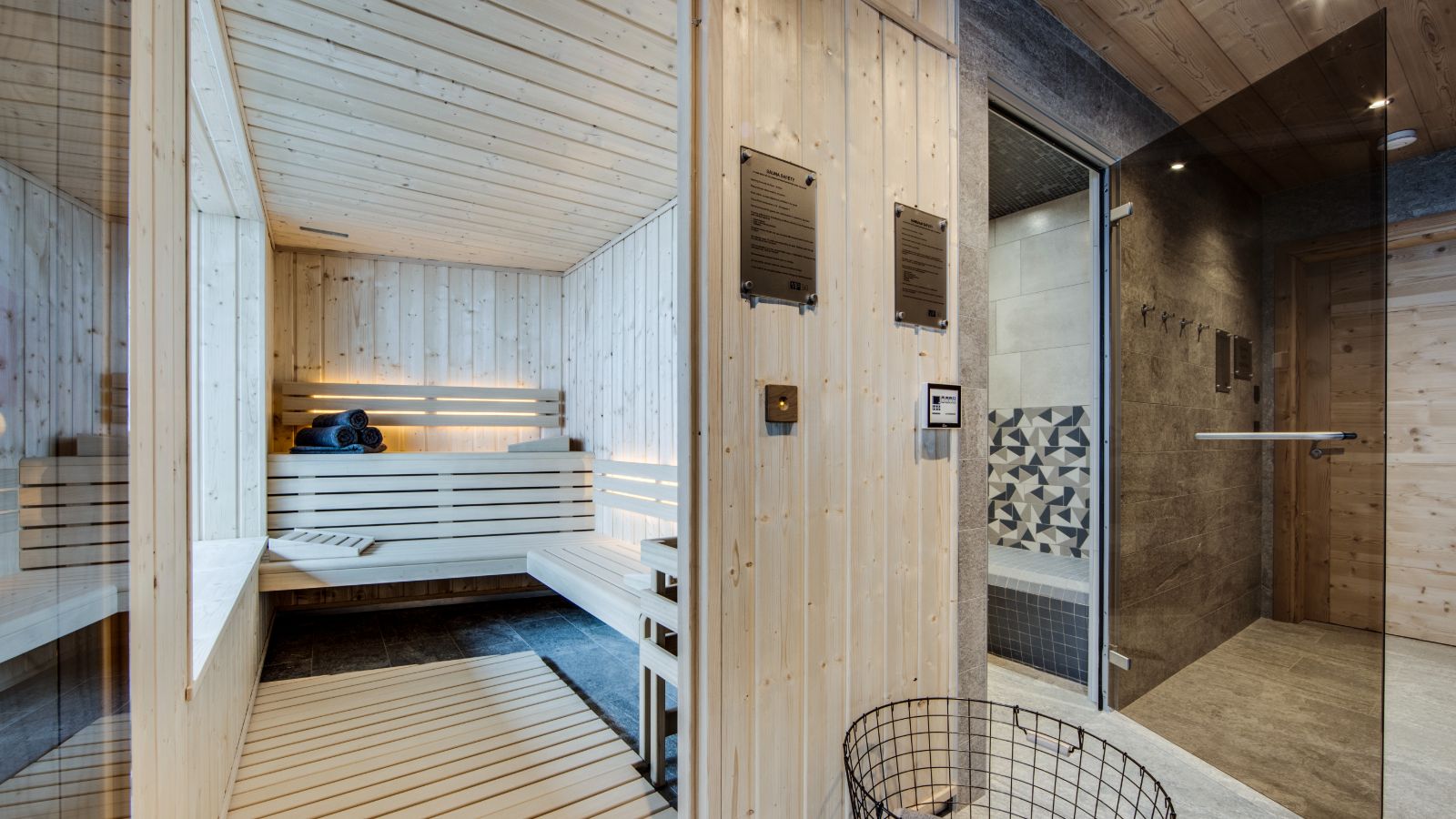 Luxury-ski-chalet-Val-D-Isere-Bellevarde-no7-oxford-Ski-sauna2.jpg