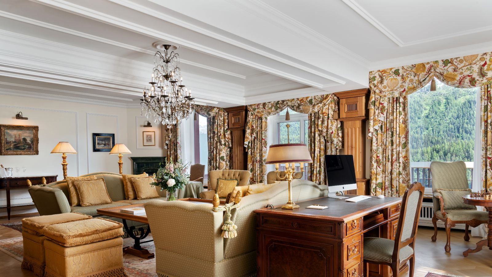 Luxury-Ski-Badrutt-Palace-Hotel-St-Moritz-Oxford-Ski-Helen-Badrutt-Suite.jpg