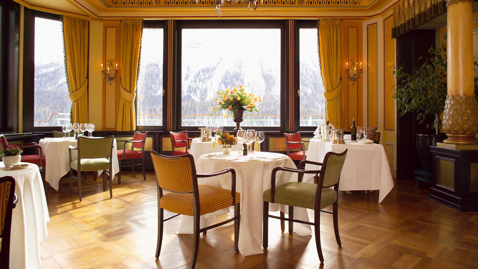 Luxury-Ski-Badrutt-Palace-Hotel-St-Moritz-Oxford-Ski-Le-Relais.jpg