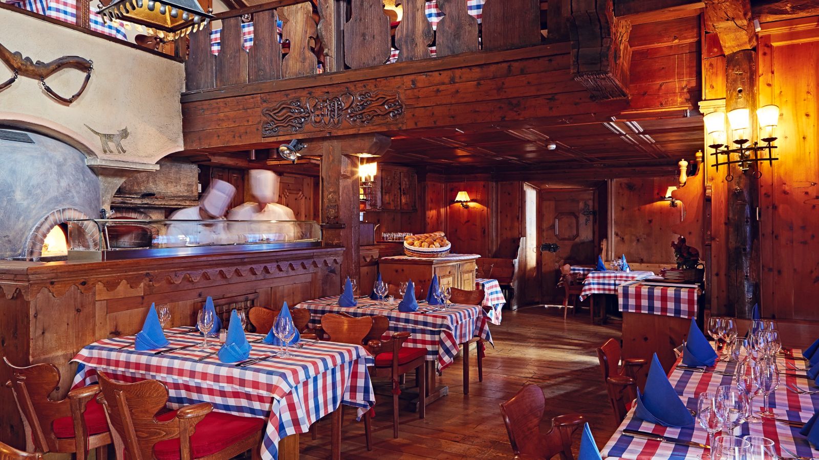 Luxury-Ski-Badrutt-Palace-Hotel-St-Moritz-Oxford-Ski-Pizzeria-Heuboden.jpg