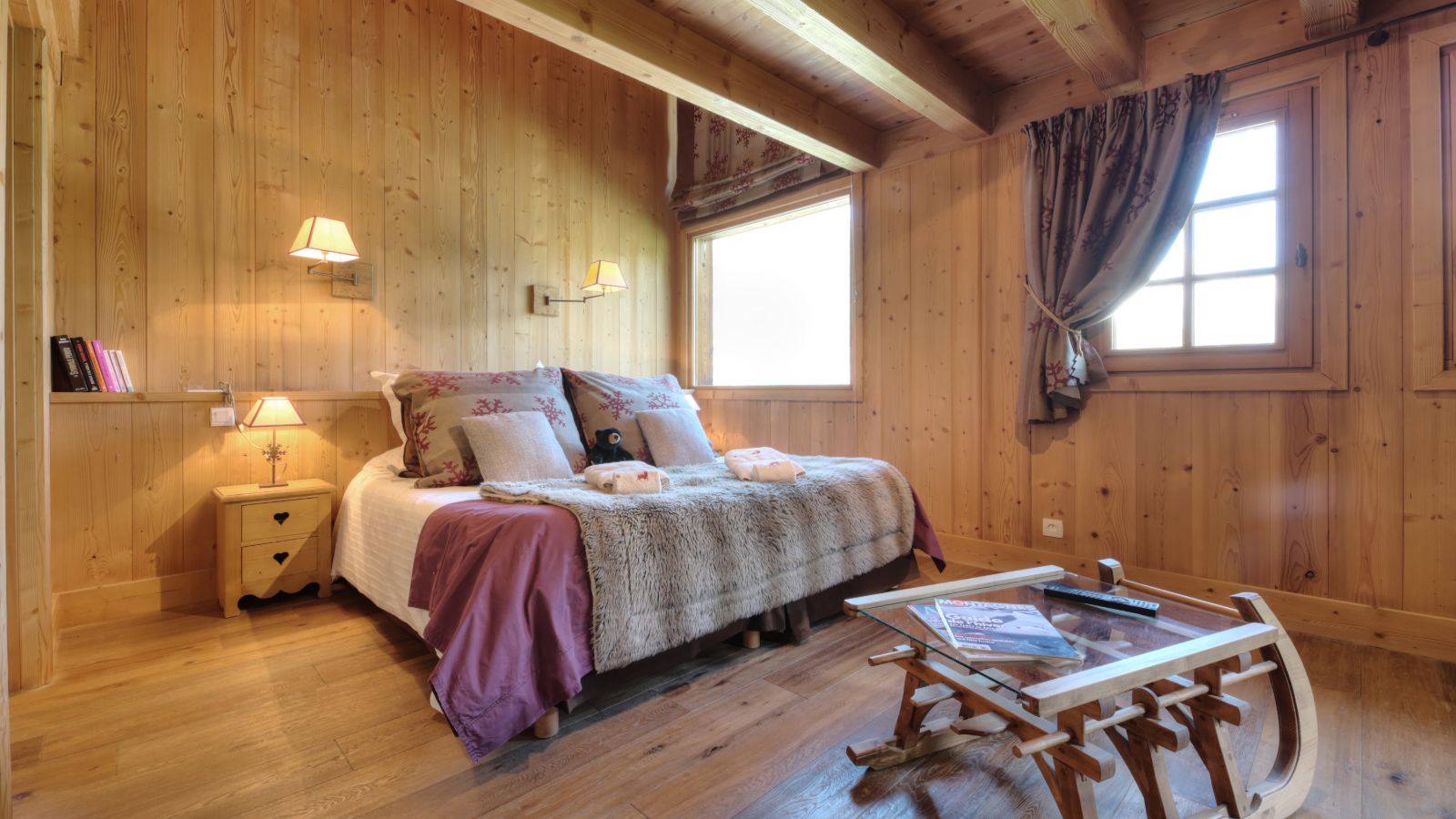 Luxury-Ski-Chalet-Chamonix-Chalet-Nidaya-Oxford-Ski-Bedroom (3).jpg