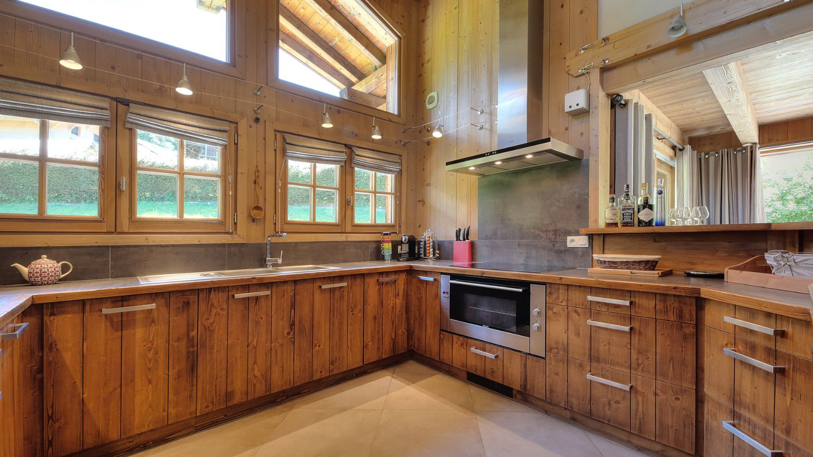 Luxury-Ski-Chalet-Chamonix-Chalet-Nidaya-Oxford-Ski-Kitchen.jpg