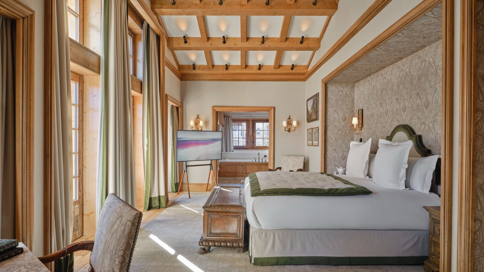Luxury-ski-Chalet-Courchevel-1850-Chalet des Airelles-Chalet-1946-Oxford-Ski-Bedroom.jpg