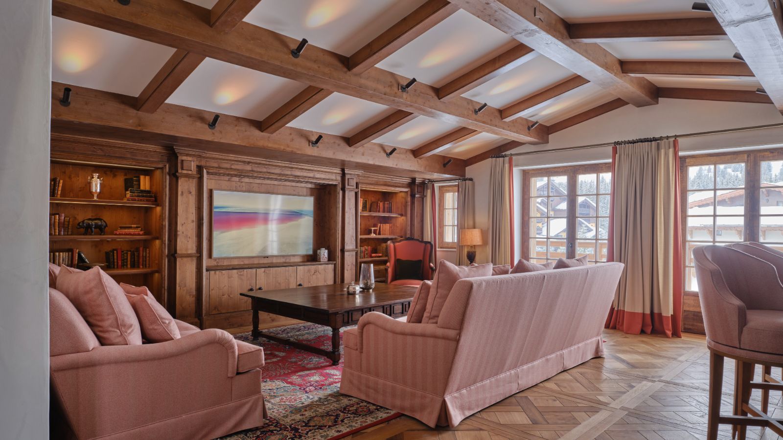 Luxury-ski-chalet-Courchevel-1850-Chalet-des-Airelles-Chalet-1992-Oxford-ski-Lounge-2.jpg