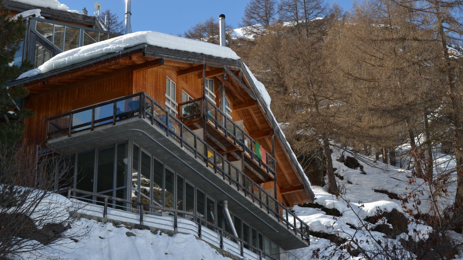 Luxury-Ski-Chalet-Zermatt-Heinz-Julen-Residence-Oxford-Ski-Exterior2.jpg
