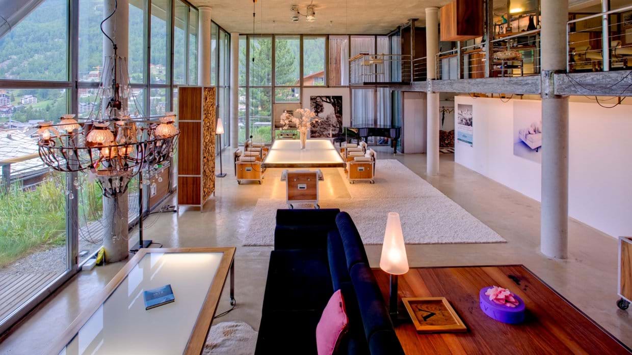 Luxury-Ski-Chalet-Zermatt-Heinz-Julen-Residence-Oxford-Ski-Lounge.jpg
