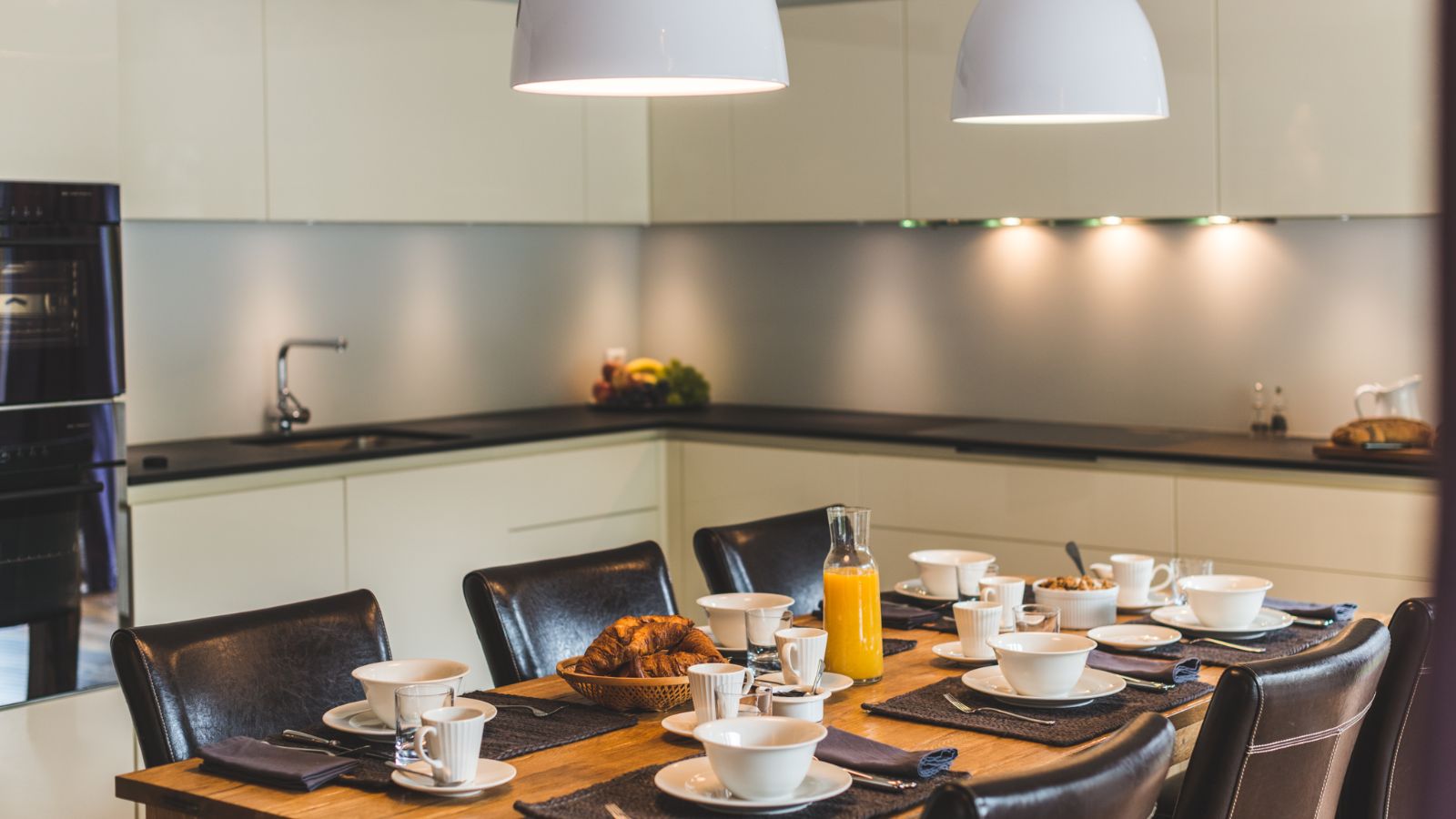 Luxury-Ski-Chalet-Zermatt-Chalet-Matten-Oxford-Ski-Dining (2).jpg