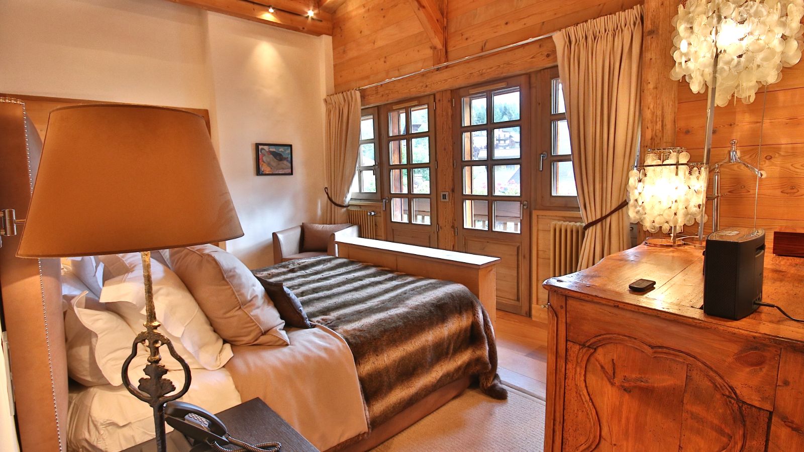 Luxury-Ski-Chalet-Megeve-Chalet-Bouvier-Oxford-Ski-Bedroom (5).JPG