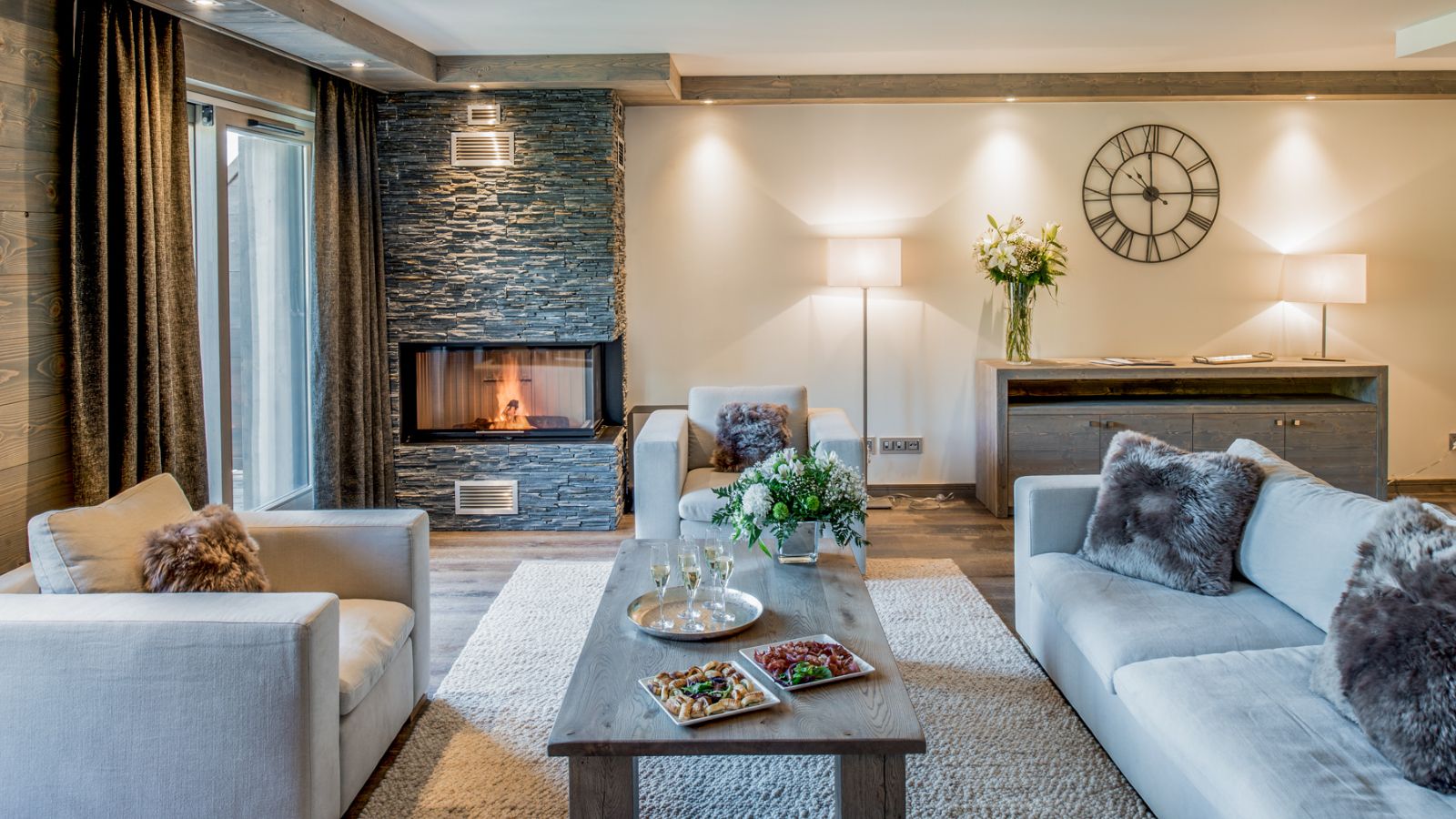 Luxury-ski-Apartment-Courchevel-1650-Mammoth_lodge-Oxford-Ski-Lounge.jpg