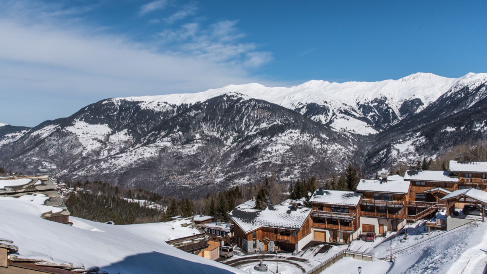 Luxury-ski-chalet-courchevel-1650-Le-C-Oxford-Ski-Mt-View.jpg
