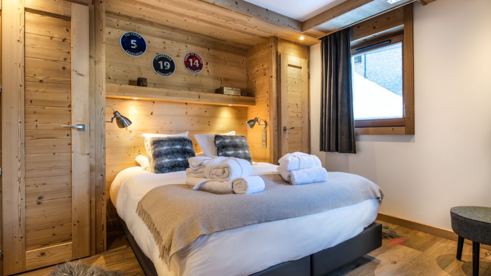 Luxury-ski-Chalet-Courchevel-1650-Keystone-Lodge-Oxford-Ski-Bedroom (8).jpg