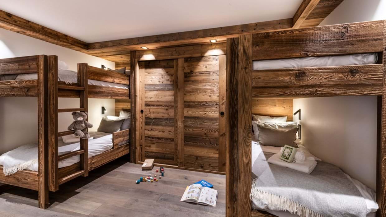 Luxury-ski-Chalet-Val-dIsere-Vail-Lodge-Oxford-Ski-Bunkroom.jpg
