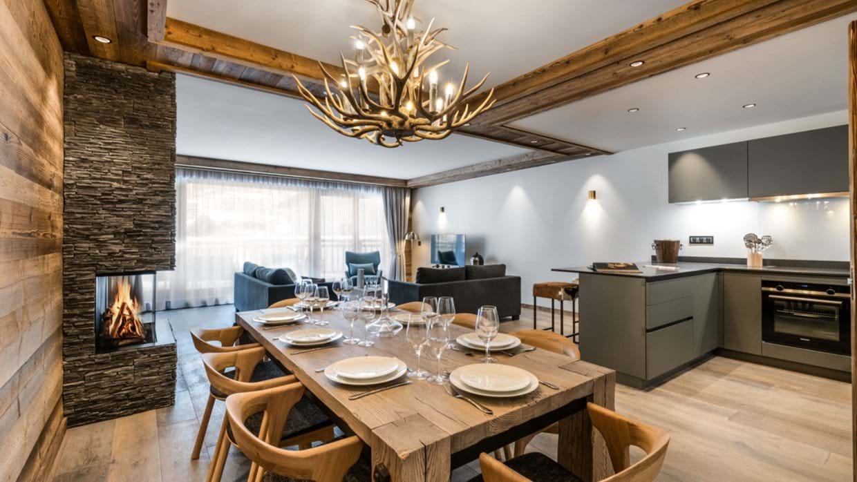 Luxury-ski-Chalet-Val-dIsere-Alaska-Lodge-Oxford-Ski-Dining.jpg