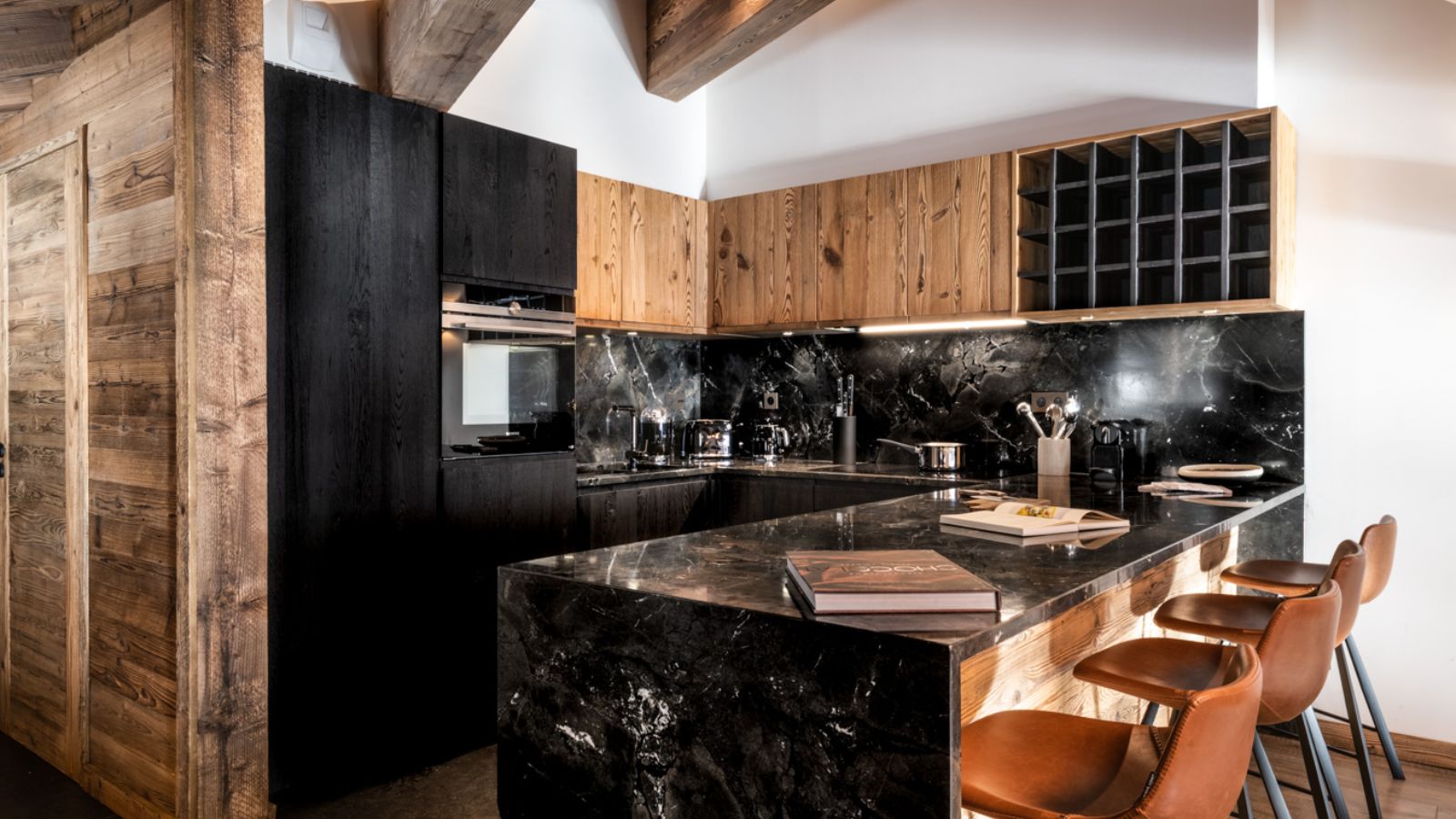Luxury-ski-Chalet-Val-dIsere-Alaska-Lodge-Oxford-Ski-Kitchen3.jpg