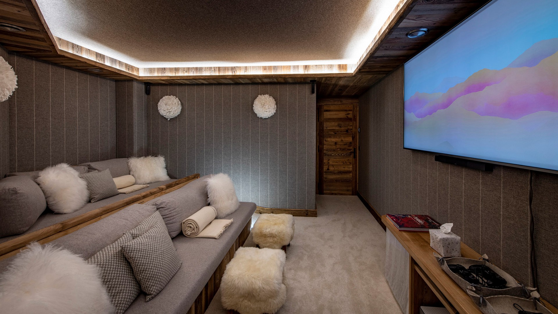 luxury-ski-chalet-val-disere-machapuchare-oxford-ski-company (23).jpg