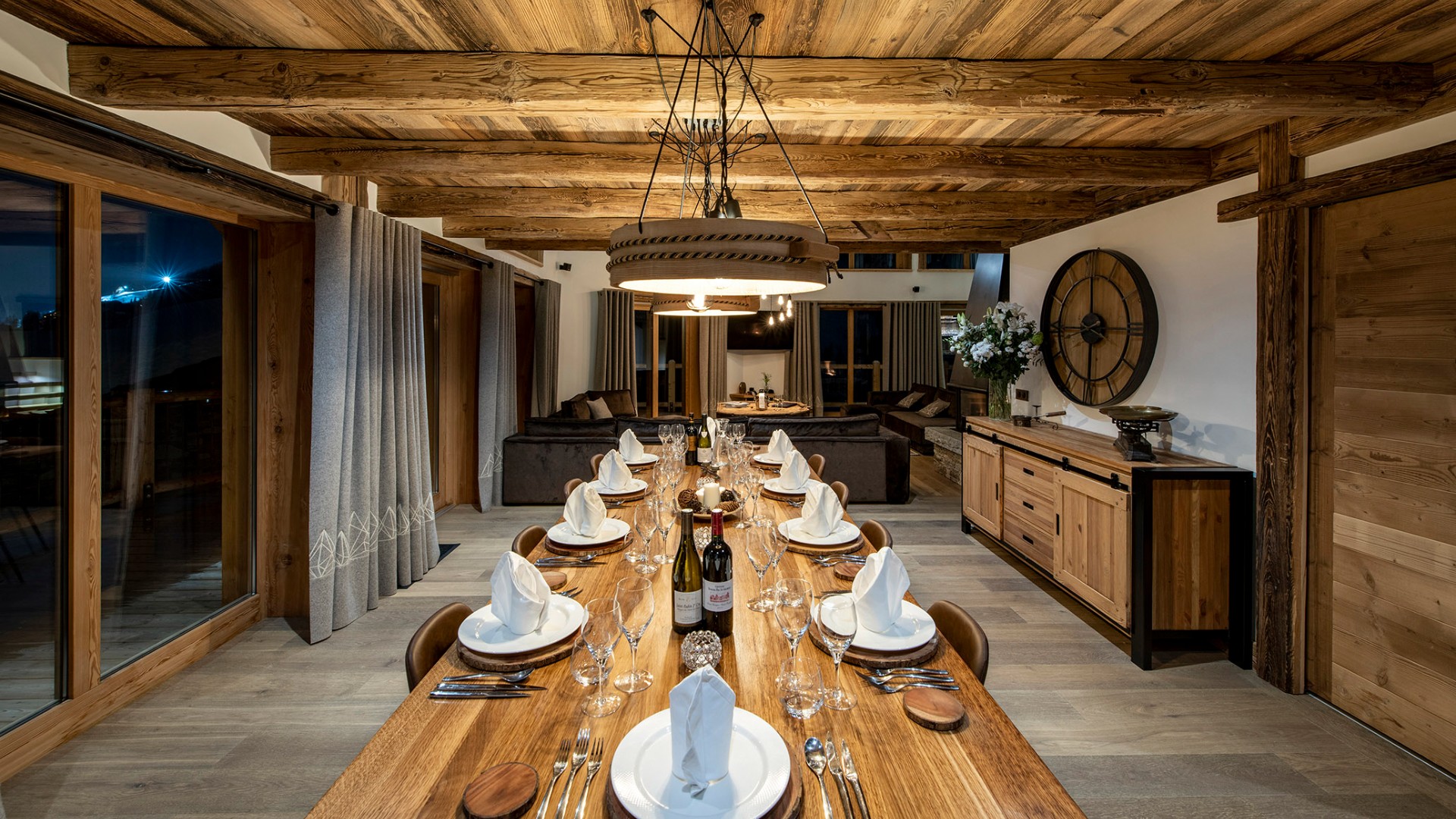 luxury-ski-chalet-val-disere-machapuchare-oxford-ski-company (24).jpg