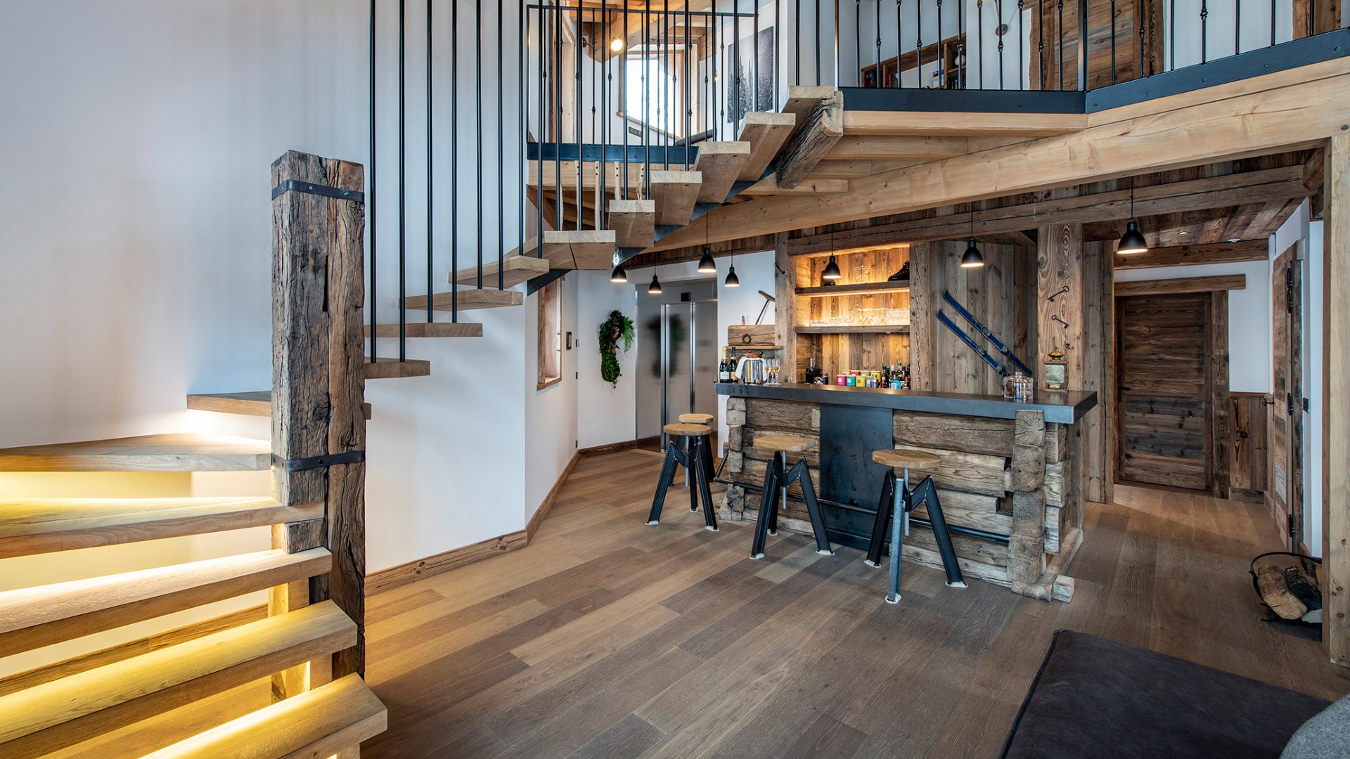 luxury-ski-chalet-val-disere-machapuchare-oxford-ski-company (3).jpg