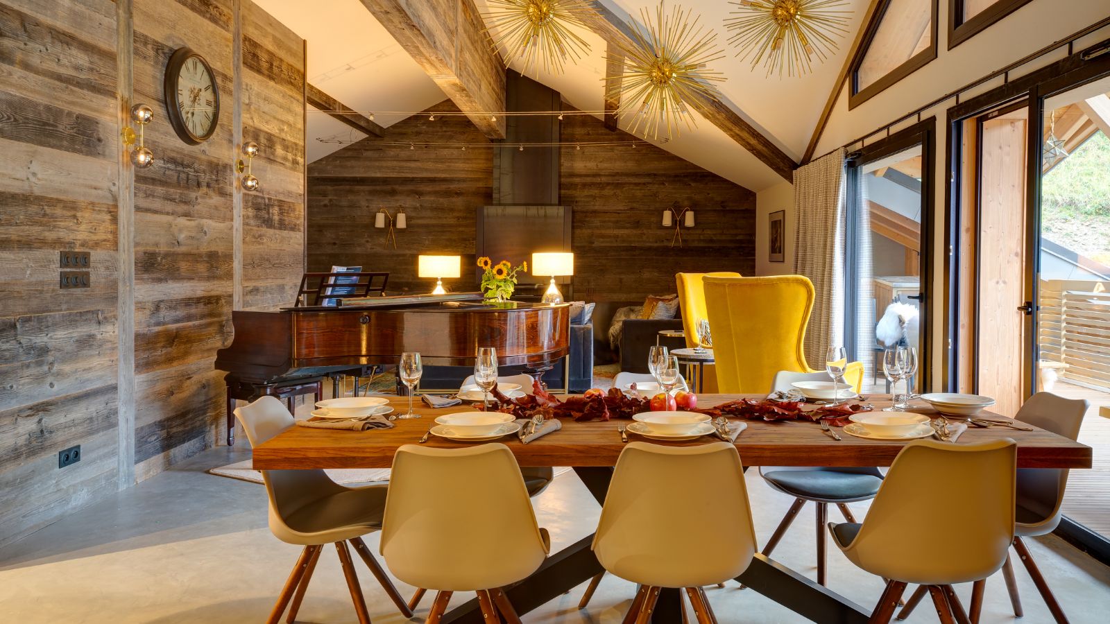 Luxury-ski-chalet-chatel-21@theview-oxford-ski-dining.jpg