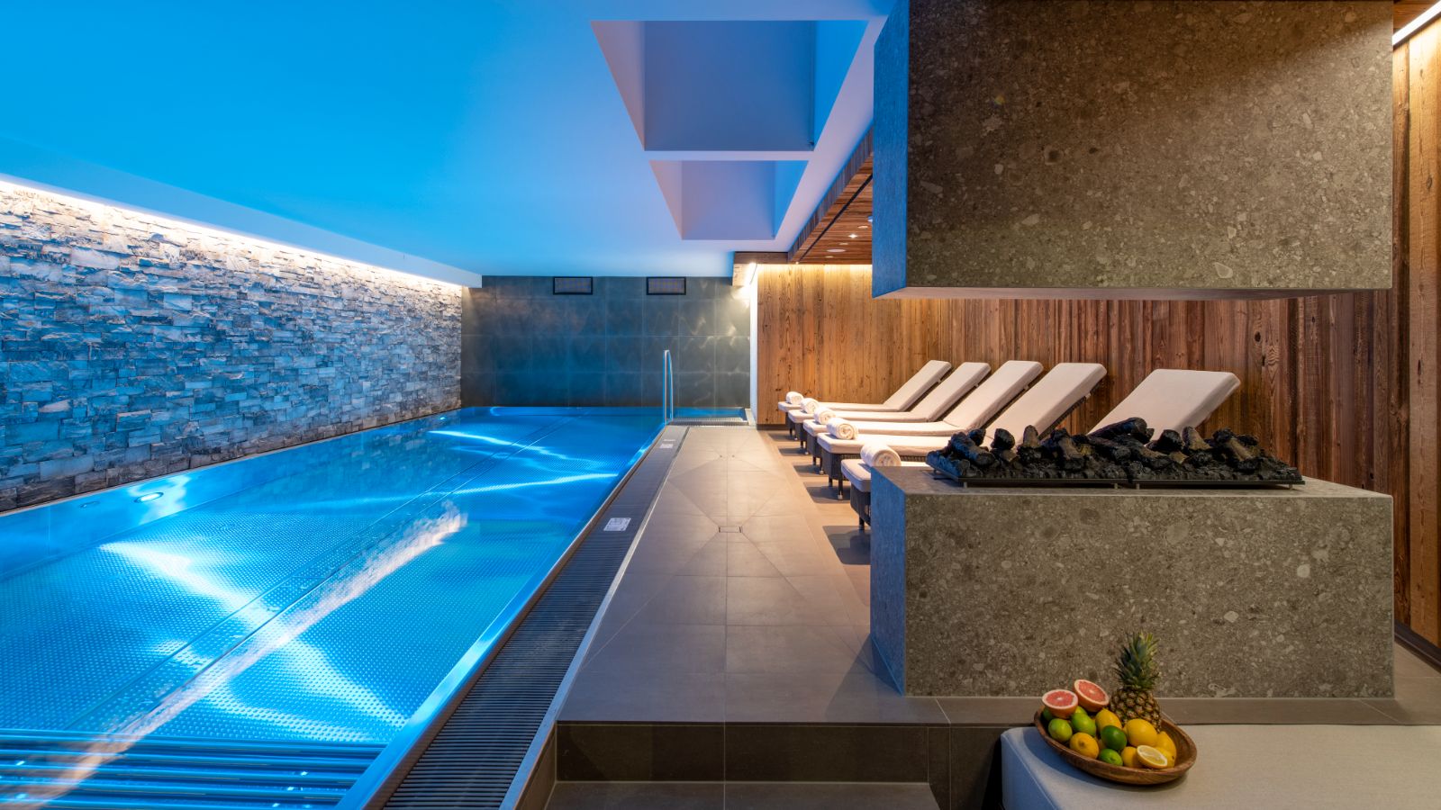 Luxury-Ski-Apartment-Lech-Brunnenhof8-Oxford_ski-Swimming-Pool.jpg