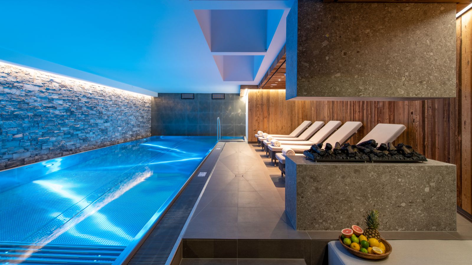 Luxury-Ski-Apartment-Lech-Brunnenhof-Oxford-Ski-Swimming-Pool.jpg