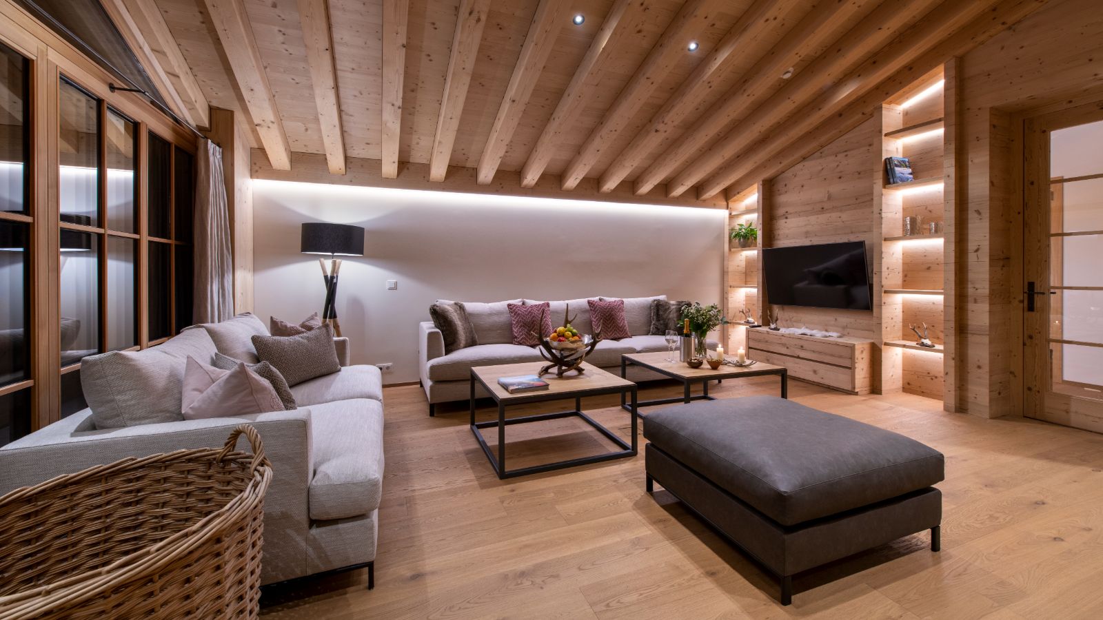 Luxury-Ski-Apartment-Lech-Brunnenhof-Penthouse-Oxford-Ski-Lounge (3).jpg