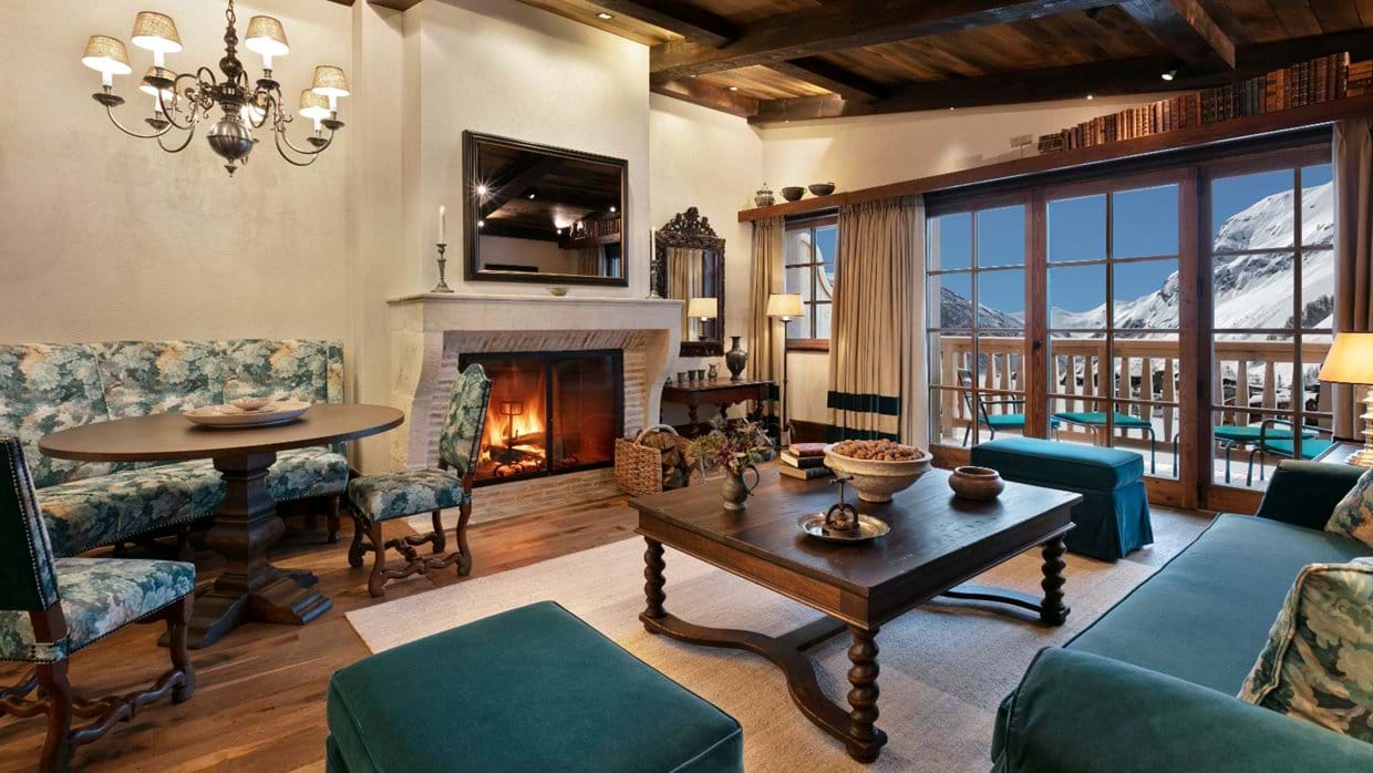 luxury-hotels-france-Val-dIsere-Airelles-Apartment-Epierre-Salon.jpg