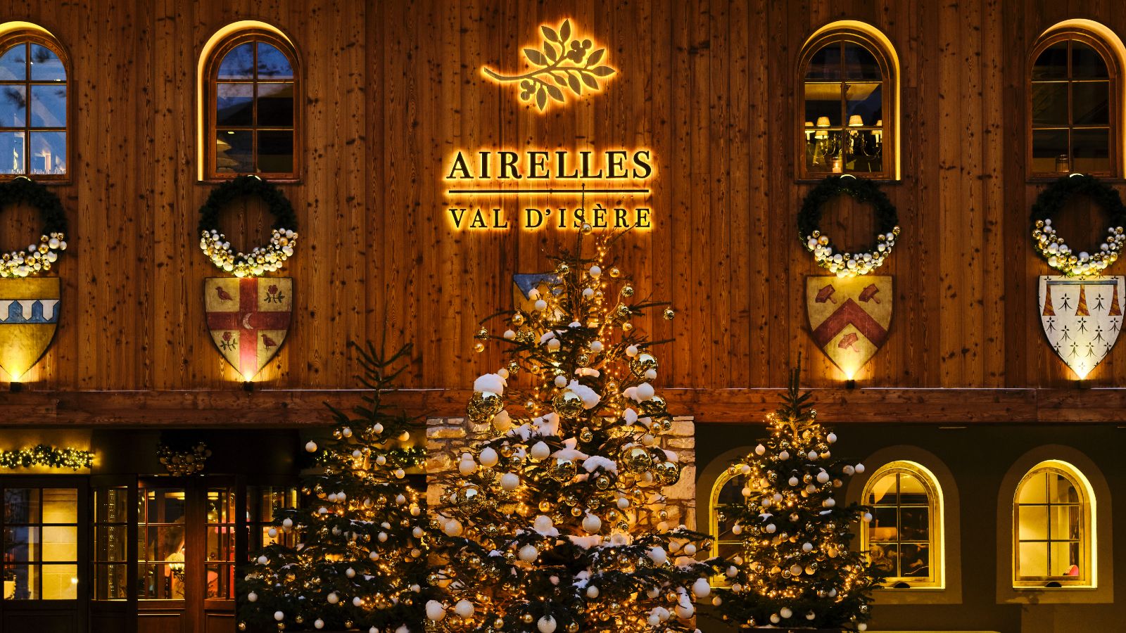 luxury-hotels-france-Val-dIsere-Airelles-front.jpg