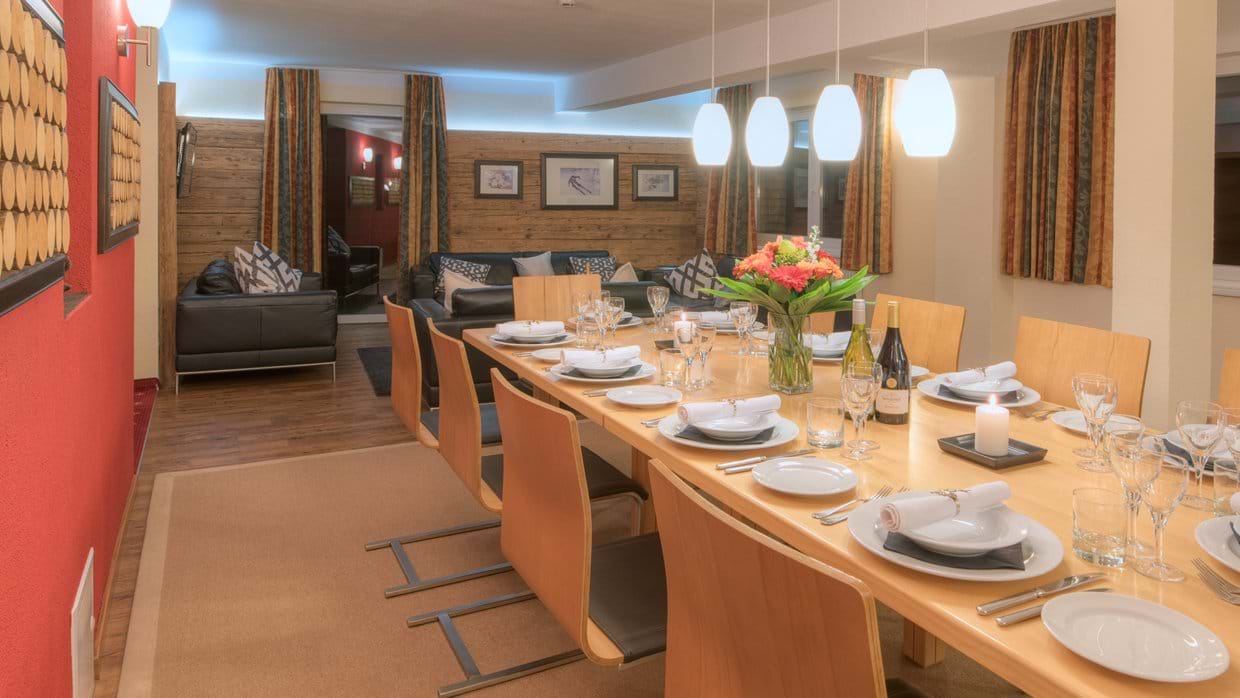 Luxury-Ski-Chalet-St-Anton-Chalet-Gamskar-Oxford-Ski-Dining.jpg