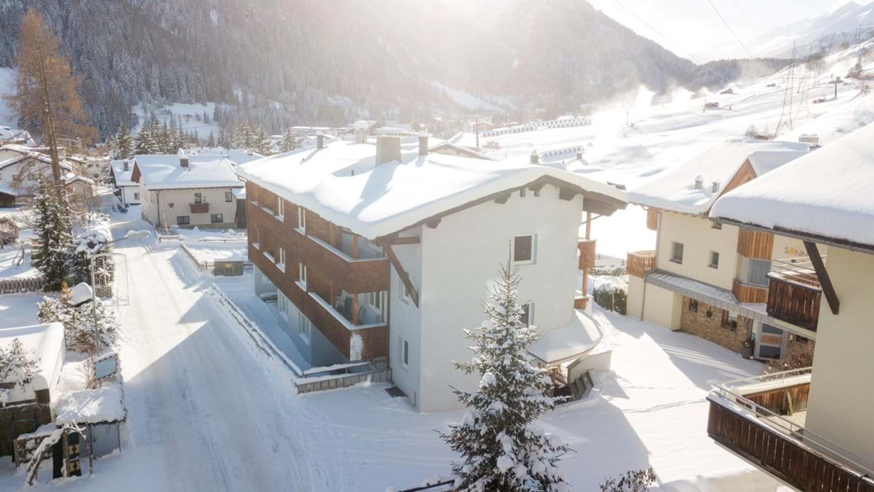 Luxury-Ski-Chalet-St-Anton-Chalet-Gamskar-Oxford-Ski-Exterior2.jpg