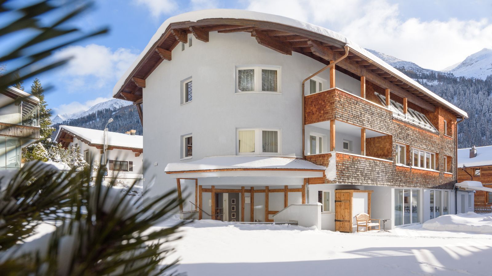 Luxury-Ski-Chalet-St-Anton-Chalet-Gamskar-Oxford-Ski-Exterior.jpg