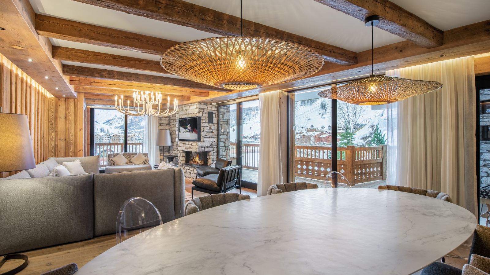 Luxury-Ski-Chalet-Best-View-Val-d'Isere-Oxford-Ski-Dining_open-plan.jpg