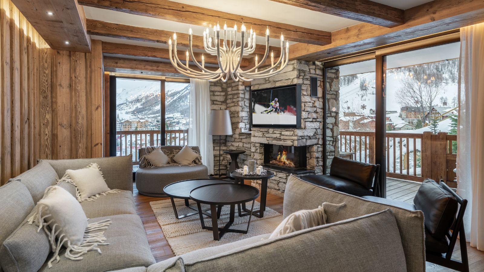 Luxury-Ski-Chalet-Best-View-Val-d'Isere-Oxford-Ski-Lounge.jpg