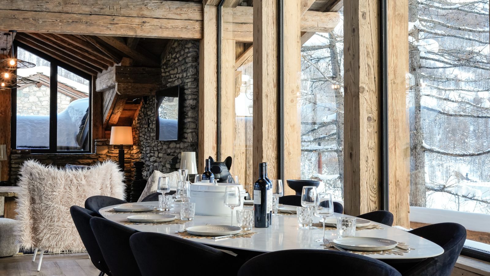 Luxury-Ski-Chalet-Chalet-Cahokia-Val-d'Isere-Oxford-Ski-Dining.JPG