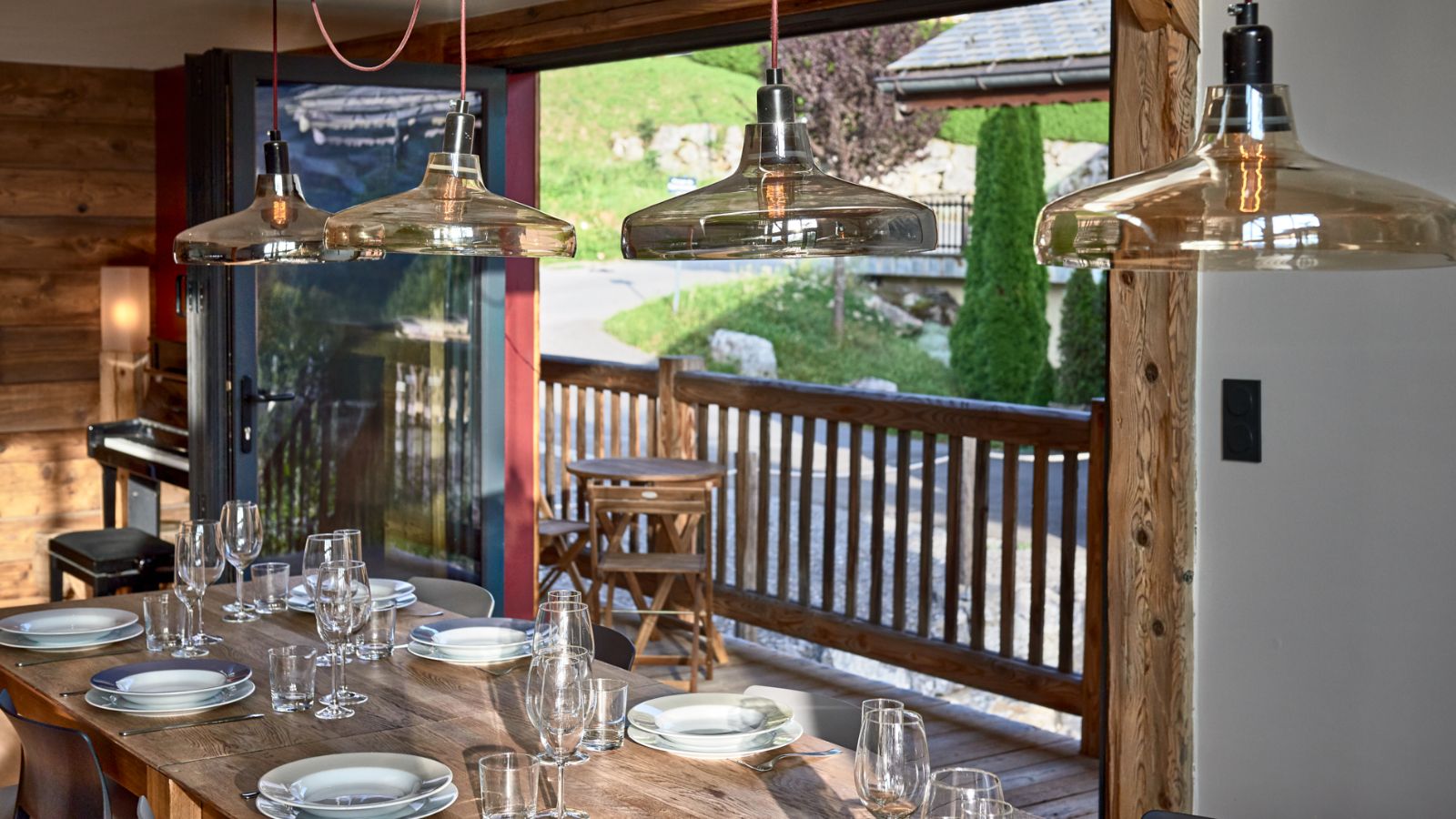 Luxury-Ski-Chalet-Morzine-Chalet-Bobb-Oxford-Ski-Dining.jpg