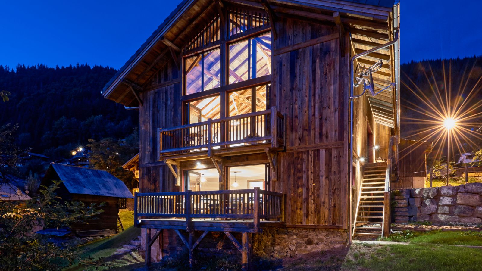 Luxury-Ski-Chalet-Morzine-Chalet-Bobb-Oxford-Ski-Exterior.jpg