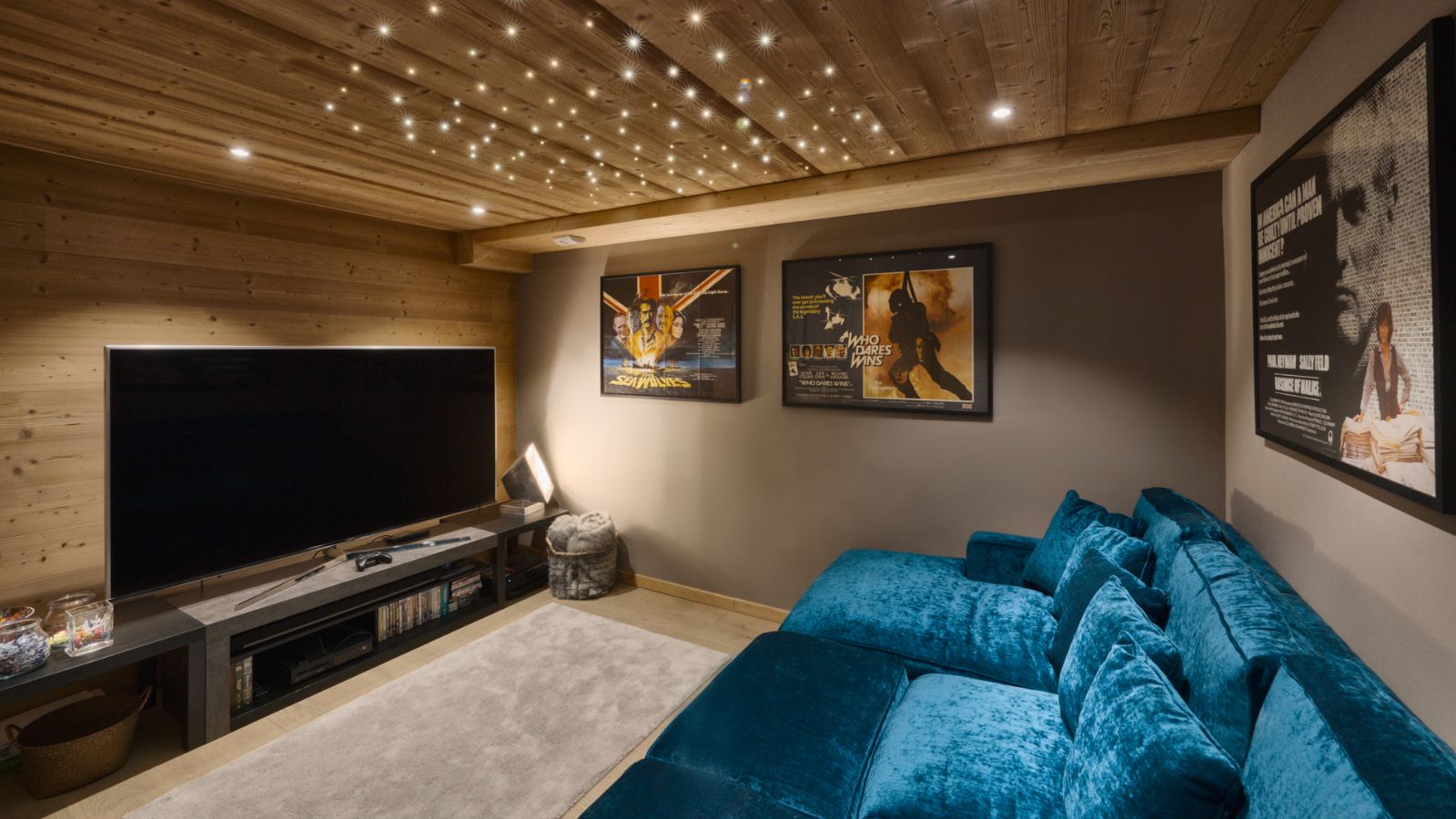 Luxury-Ski-Chalet-Morzine-Chalet-Blanc-Oxford-Ski-Cinema.jpg