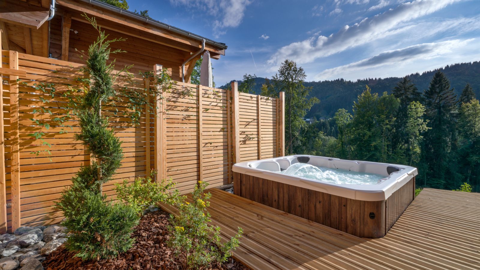 Luxury-Ski-Chalet-Morzine-Chalet-Lorne-Oxford-Ski-Terrace.jpg
