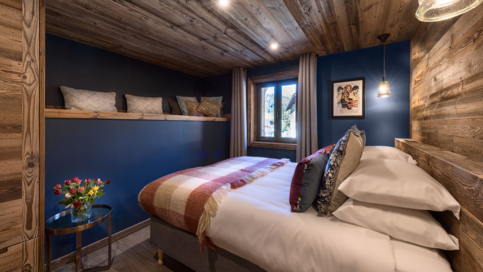 Luxury-Ski-Chalet-Morzine-Vesper-Oxford-Ski-Bedroom (5).jpg