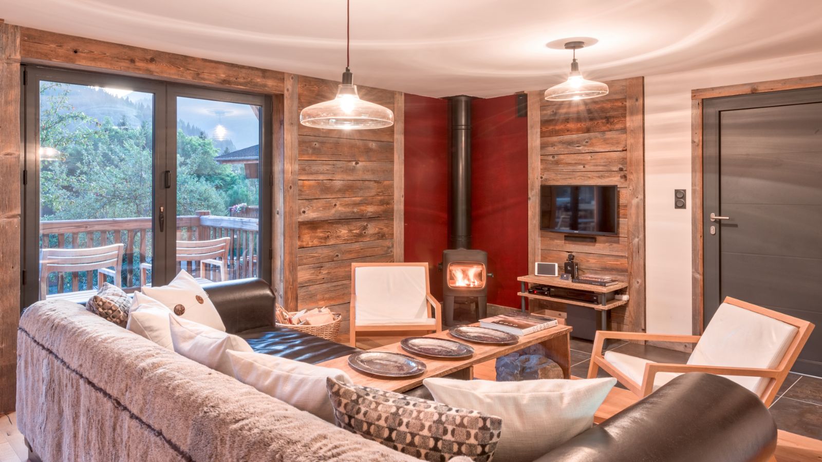 Luxury-ski-chalet-Morzine-Apartment-Deux-Chevaux-Oxford-Ski-Lounge.jpg