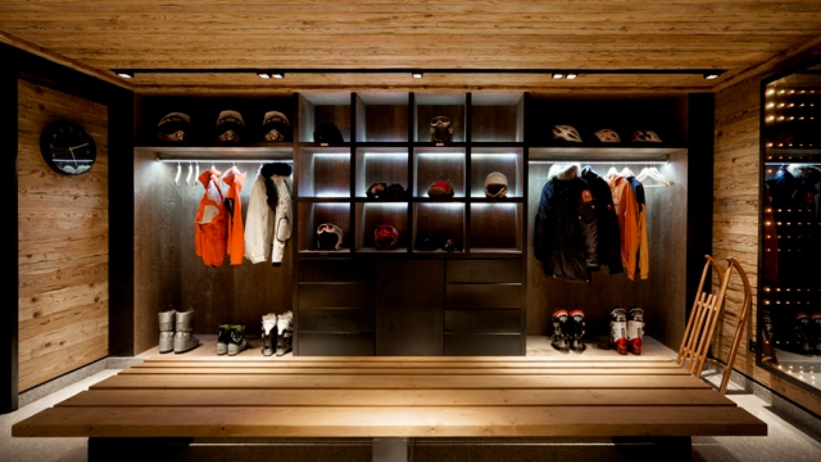 luxury-chalet-jaguar-megève-oxford-ski-bootroom.jpg