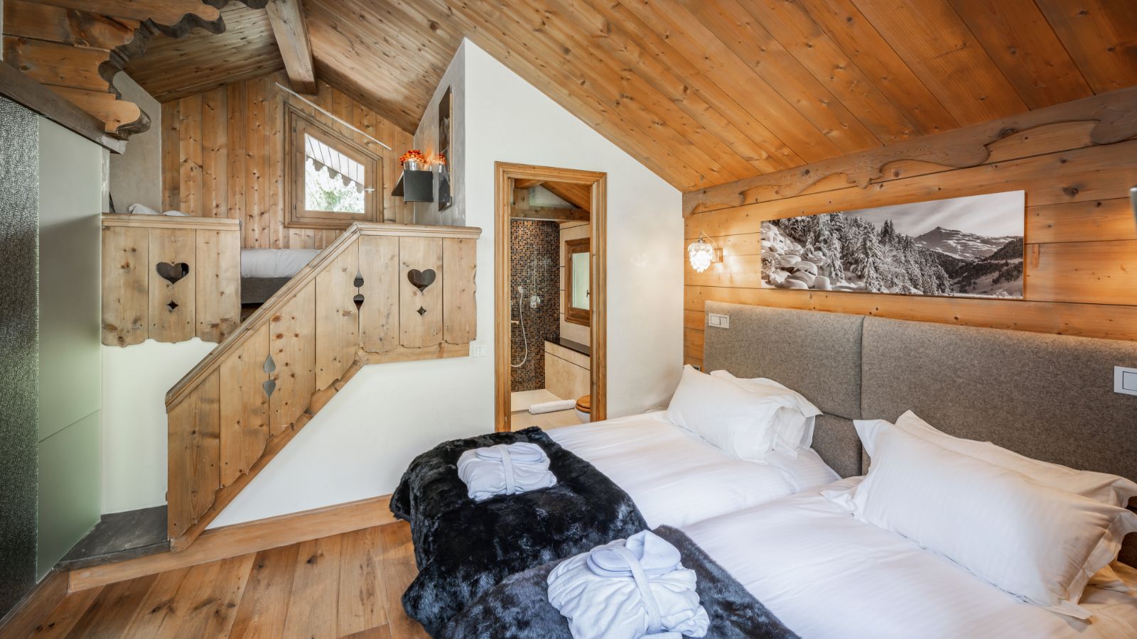 luxury-ski-chalet-meribel-mariefleur-oxford-bedroom.jpg