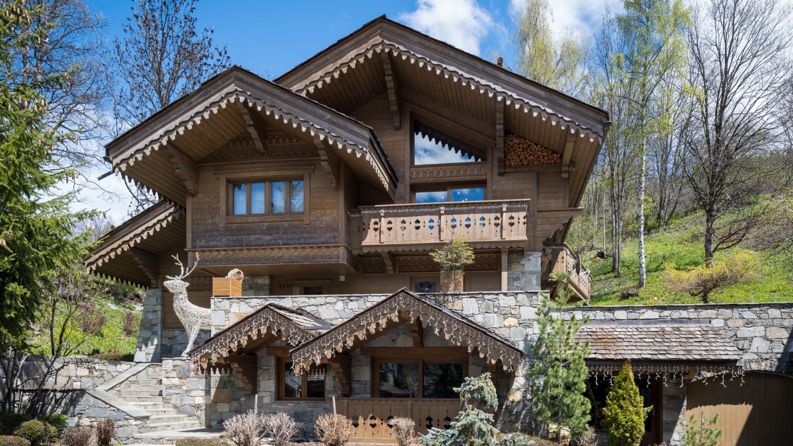 luxury-ski-chalet-meribel-mariefleur-oxford-exterior.jpg