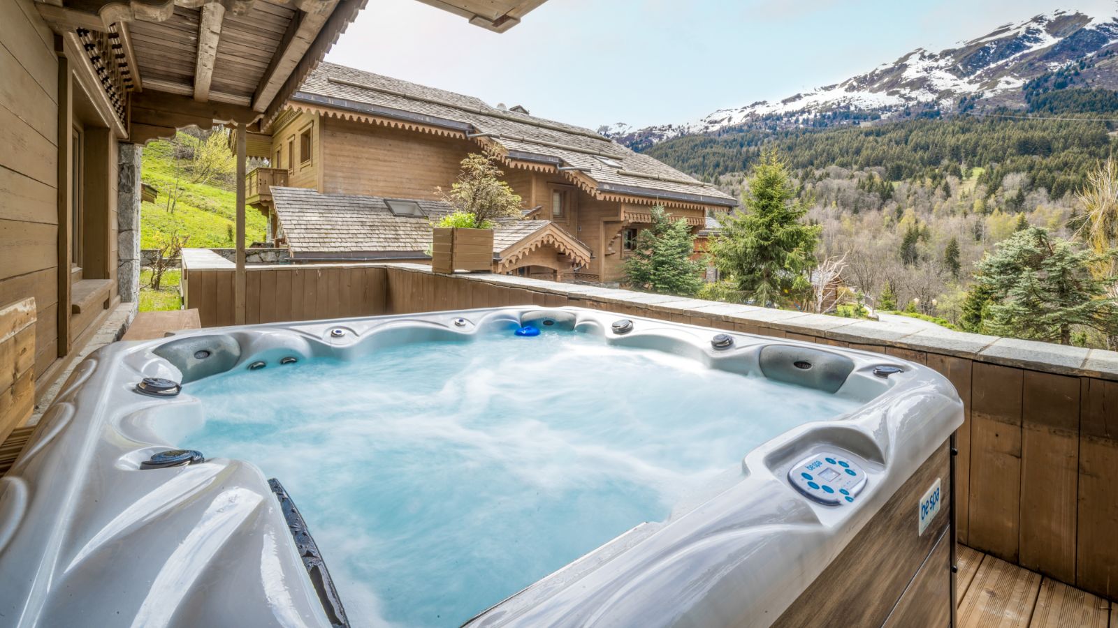 luxury-ski-chalet-meribel-mariefleur-oxford-hot-tub.jpg
