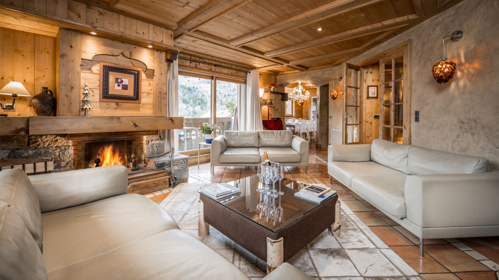 Luxury-Ski-Apartment-Meribel-Hameau-des-Neiges-Oxford-Ski-Lounge.JPG