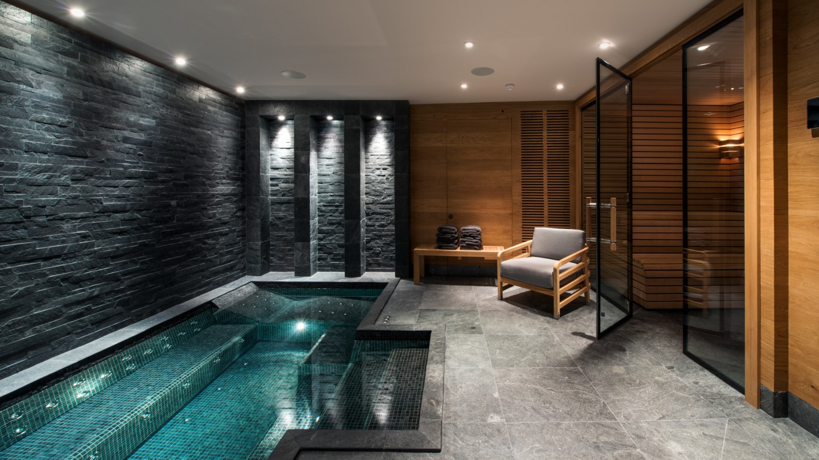 luxury-chalets-meribel-oxford-ski-company-le-grenier (23).jpg