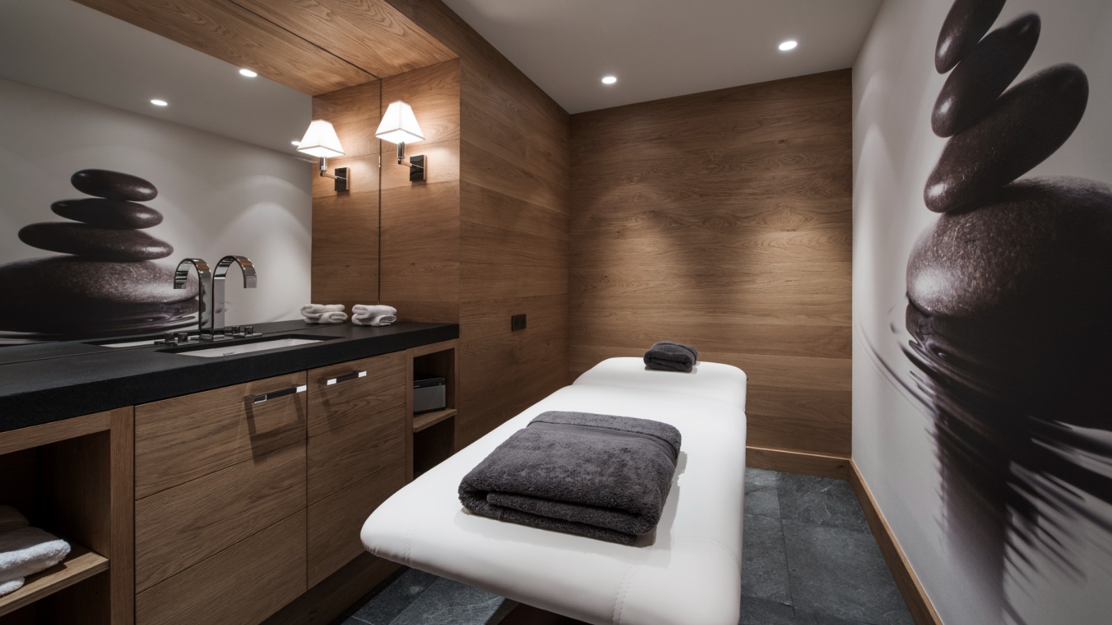 luxury-chalets-meribel-oxford-ski-company-le-grenier (25).jpg