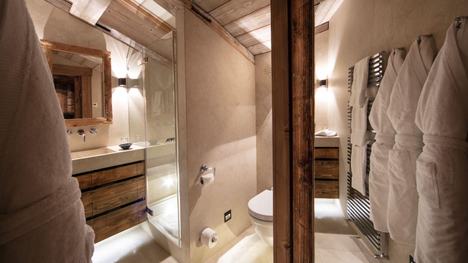 luxury-ski-chalet-megeve-zannier-oxford-ski-bathroom (1.JPG